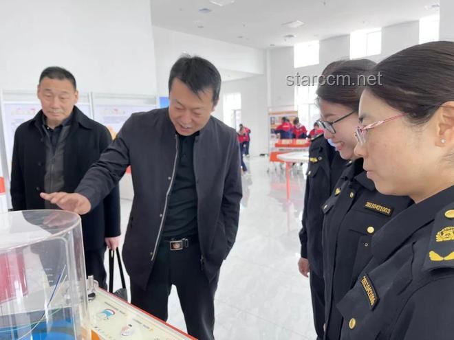 数学魅力探析：驱动科技与行业进步的隐形引擎